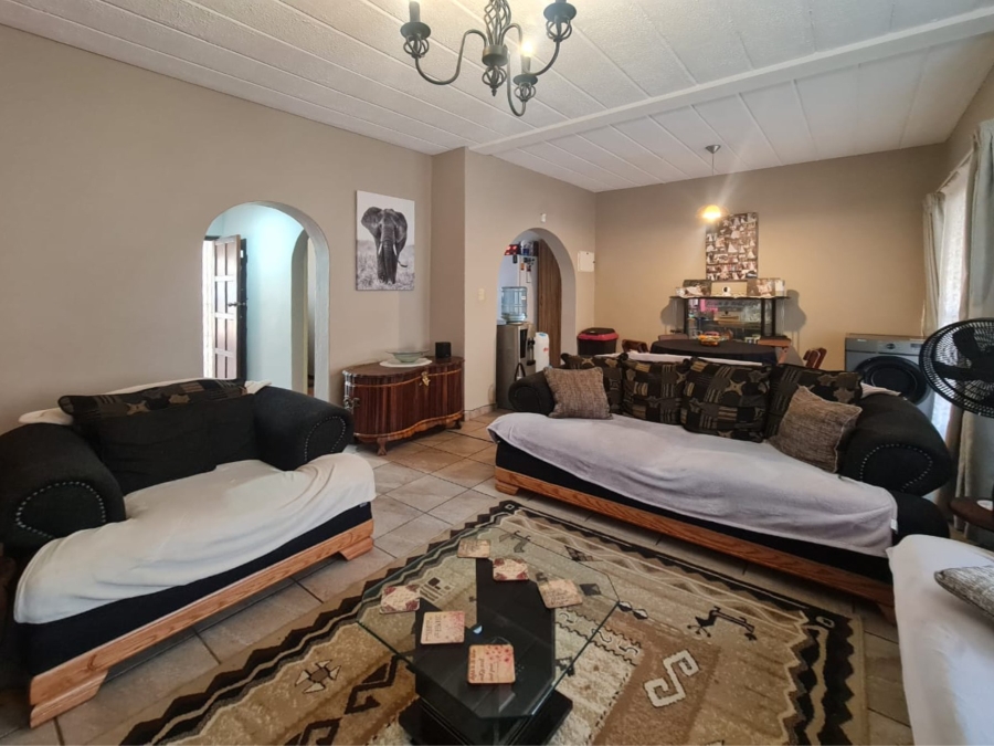 To Let 2 Bedroom Property for Rent in Ifafi North West